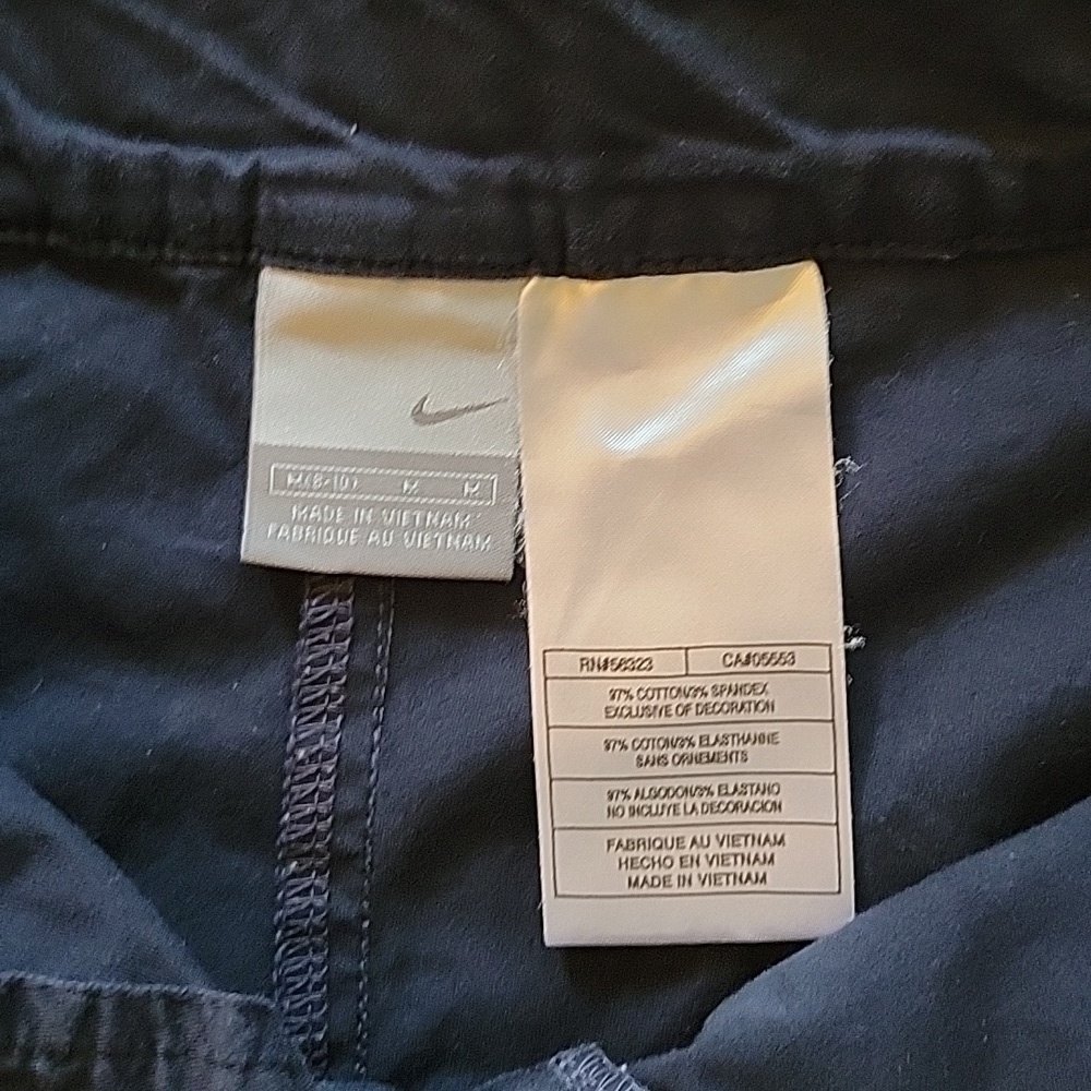 NIKE dark blue cotton casual shorts with striped belt. Size is 8 - 10. - Picture 6 of 8